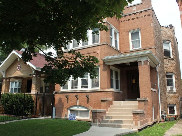 4054 W Oakdale Avenue , Chicago, IL 60641