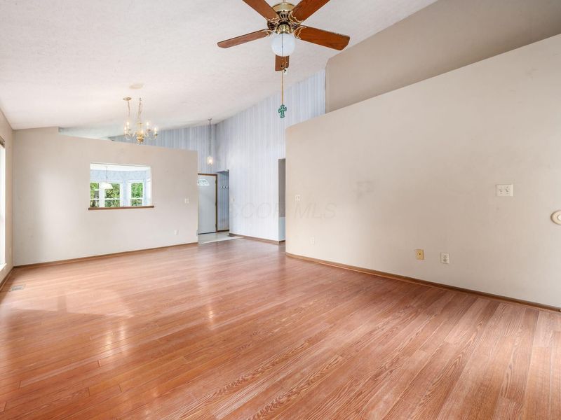 8774 Canoe Drive, Galloway, OH 43119 Photo 5