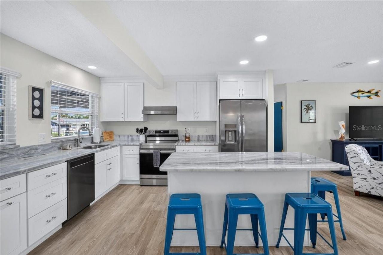 5016 Mangrove Point Road, Bradenton, FL 34210 Photo