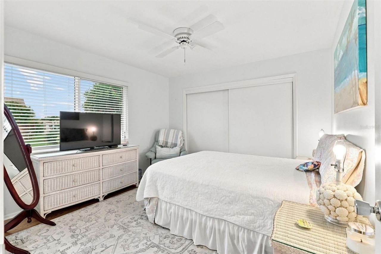 2407 Riverbluff Parkway, Unit V-226, Sarasota, FL 34231 Photo