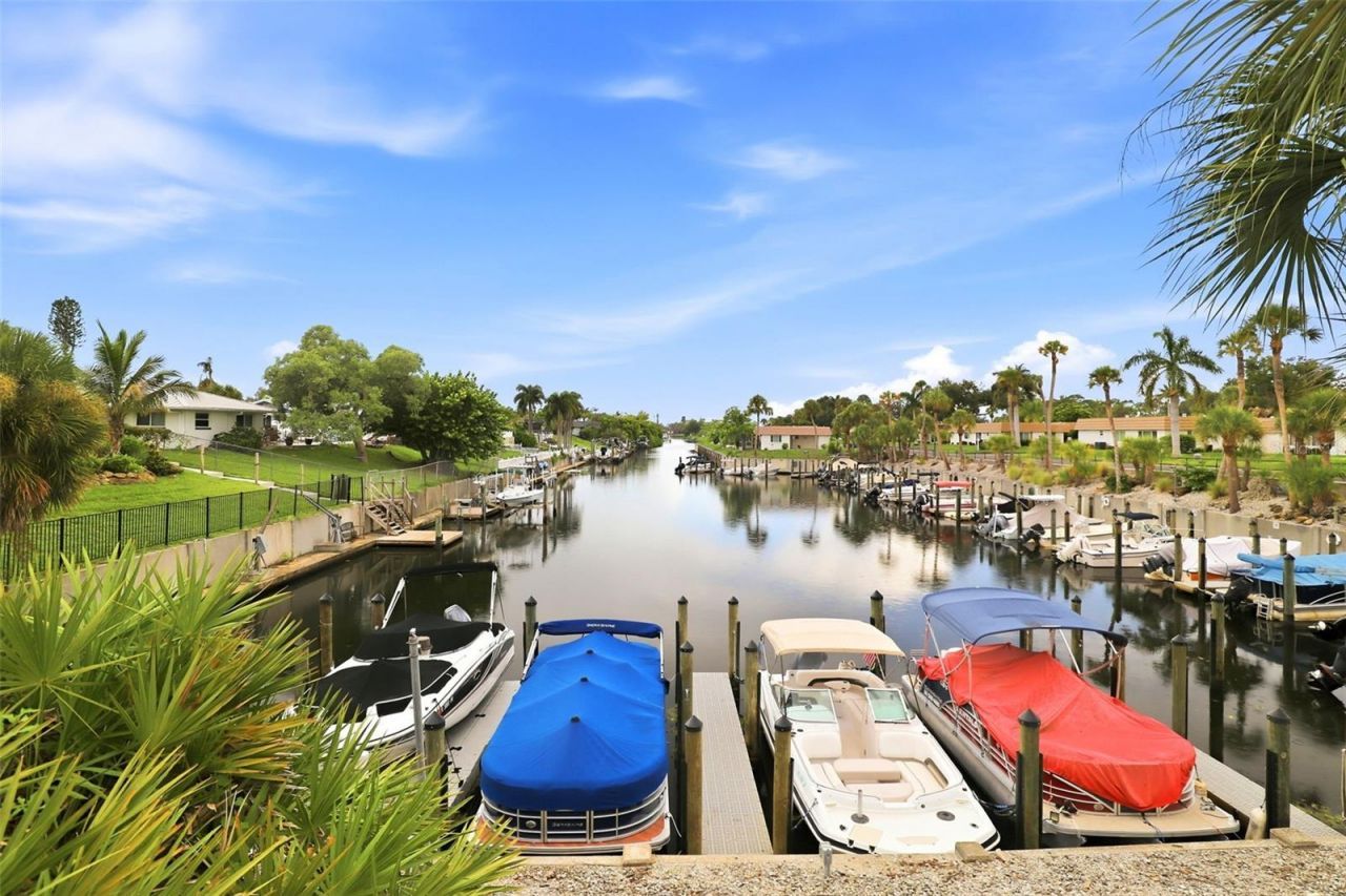 2407 Riverbluff Parkway, Unit V-226, Sarasota, FL 34231 Photo