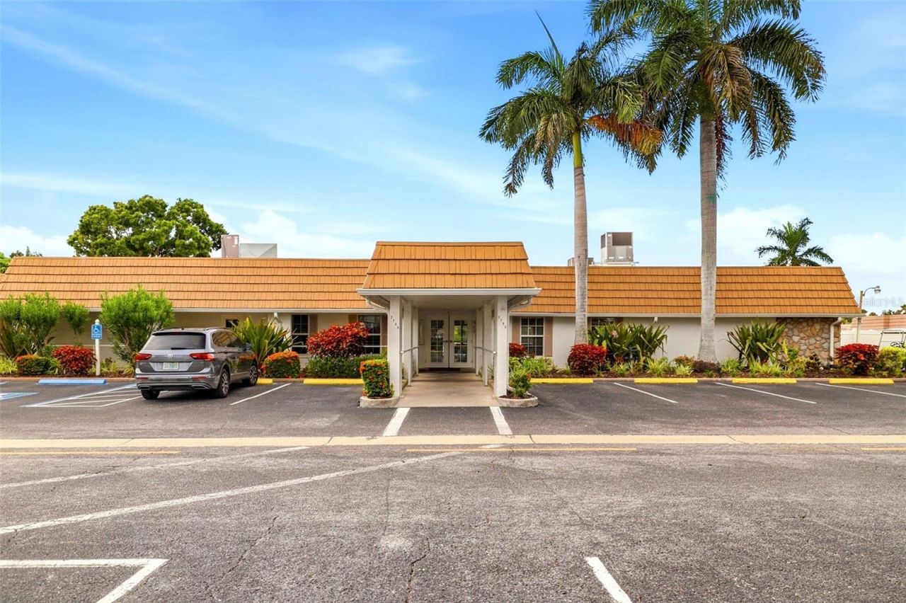 2407 Riverbluff Parkway, Unit V-226, Sarasota, FL 34231 Photo