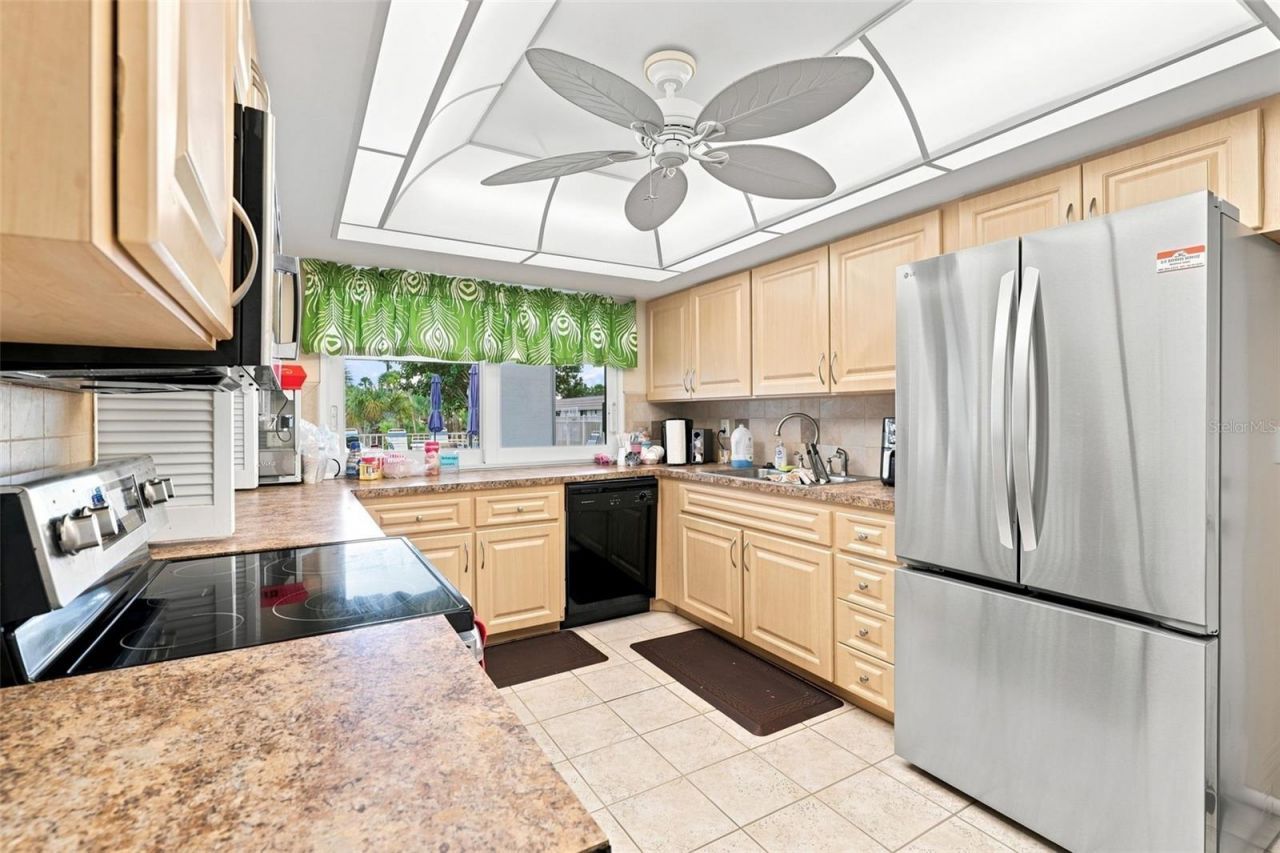 2407 Riverbluff Parkway, Unit V-226, Sarasota, FL 34231 Photo