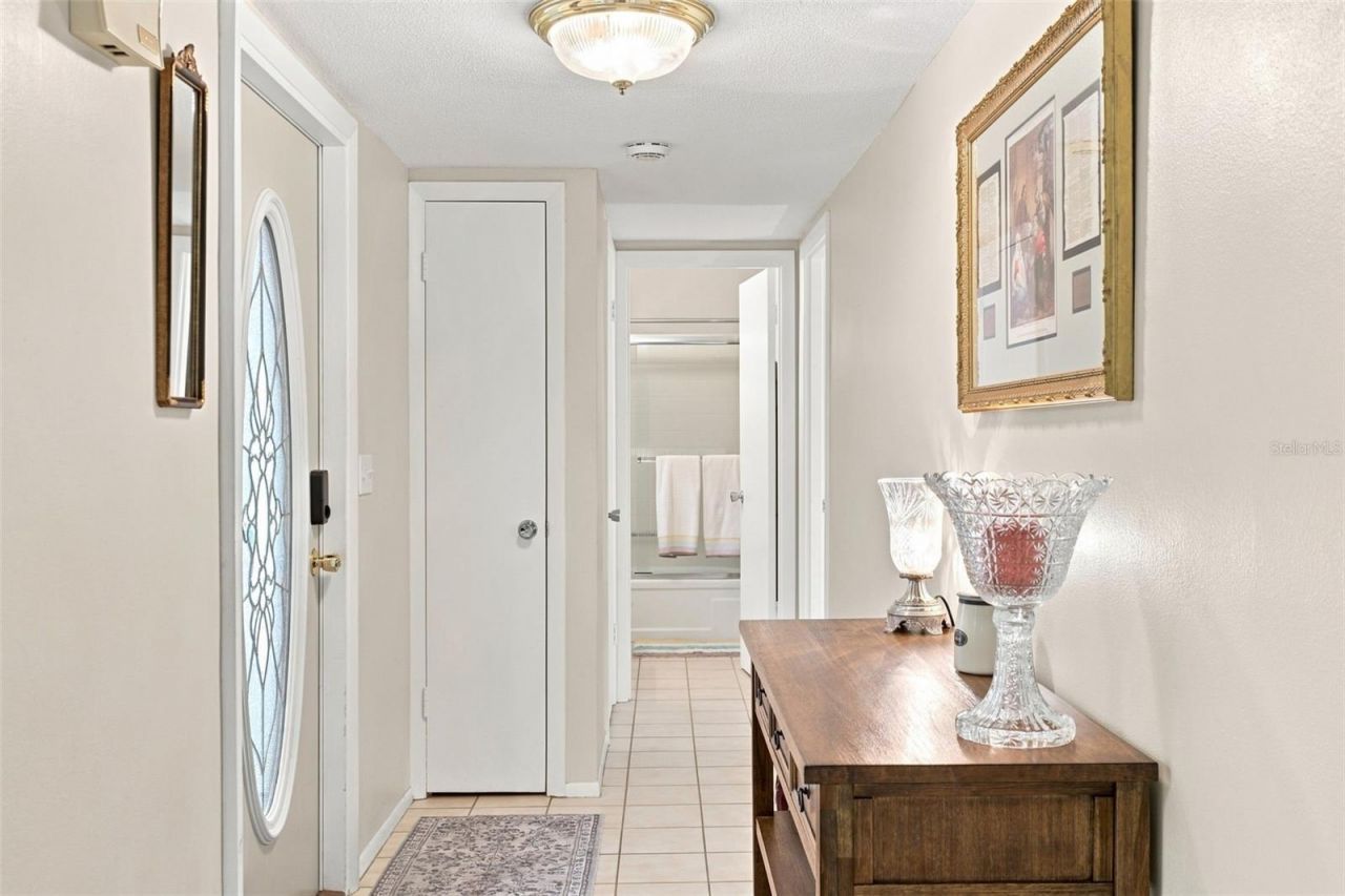 2407 Riverbluff Parkway, Unit V-226, Sarasota, FL 34231 Photo