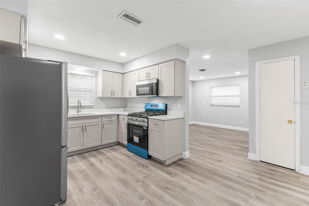2443 26th Avenue S, Saint Petersburg, FL 33712 Photo