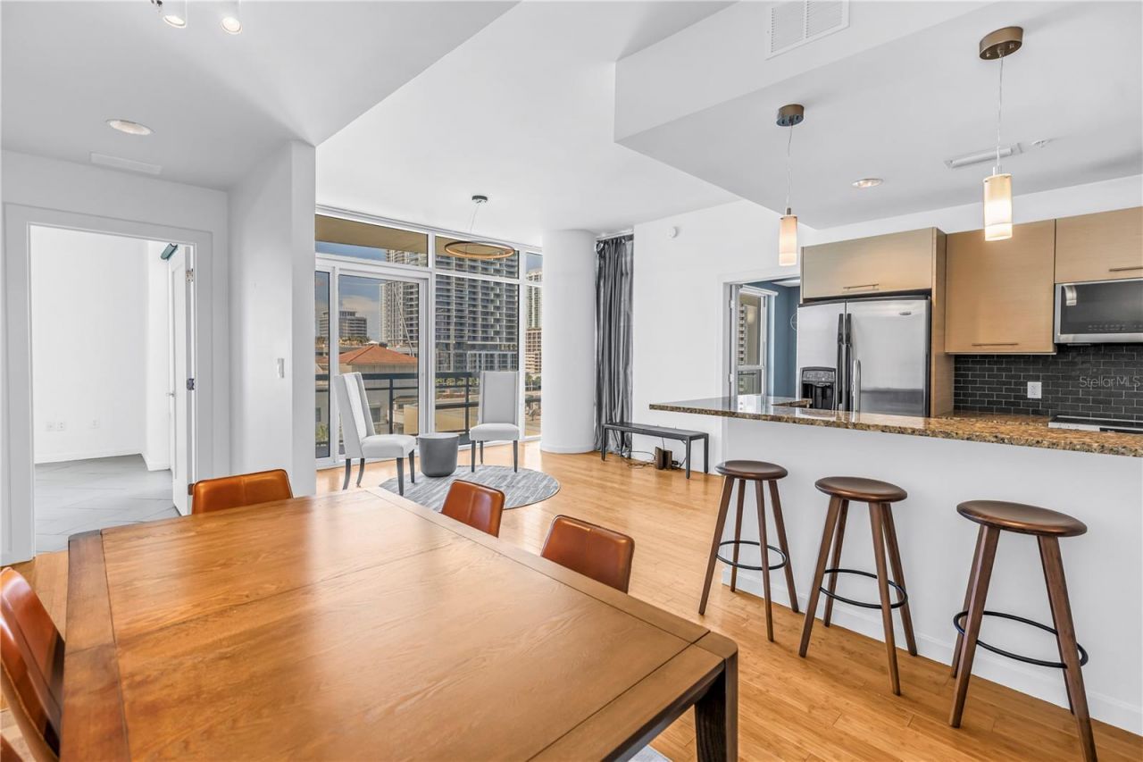 400 4th Avenue S, Unit 701, Saint Petersburg, FL 33701 Photo