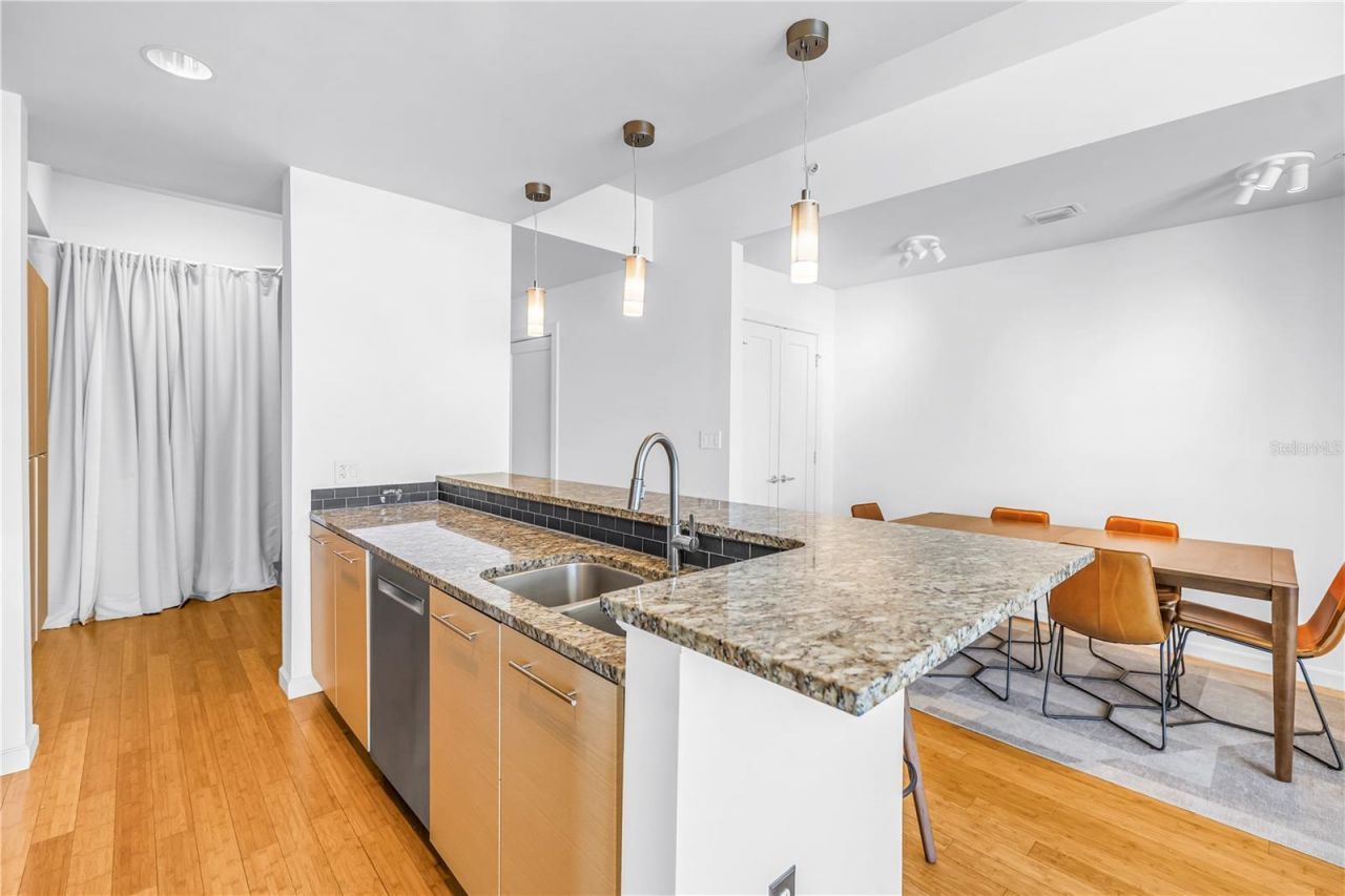 400 4th Avenue S, Unit 701, Saint Petersburg, FL 33701 Photo