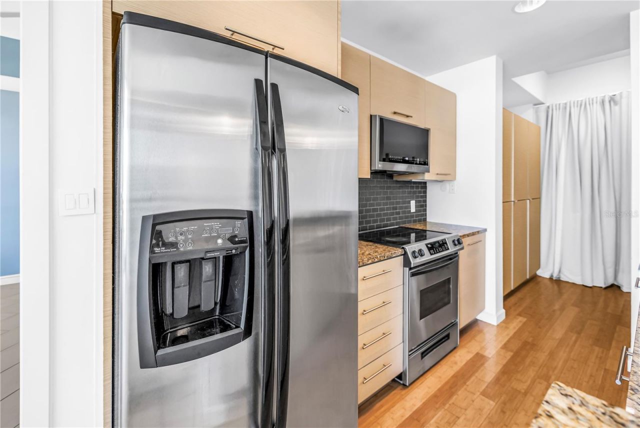 400 4th Avenue S, Unit 701, Saint Petersburg, FL 33701 Photo