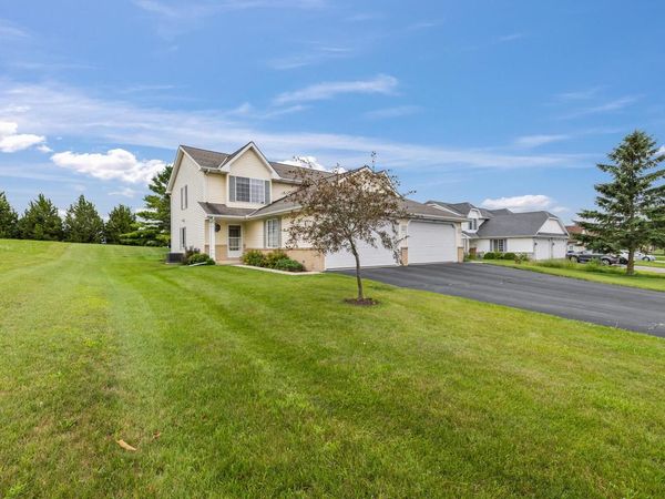 1135 Ellys WAY, Slinger, WI 53086