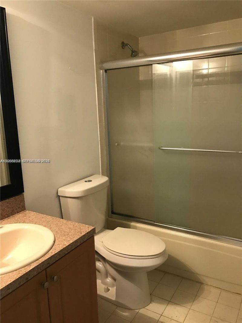 8580 SW 212th St , Unit 307, Cutler Bay, FL 33189 Photo