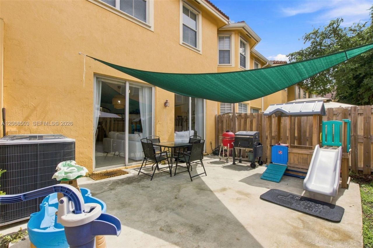 16628 SW 79th Ter , Miami, FL 33193 Photo