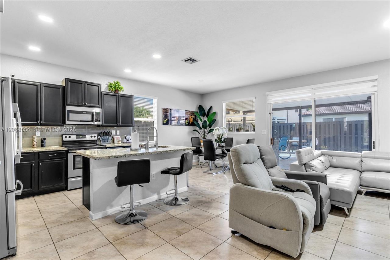 4189 NE 20th St , Homestead, FL 33033 Photo