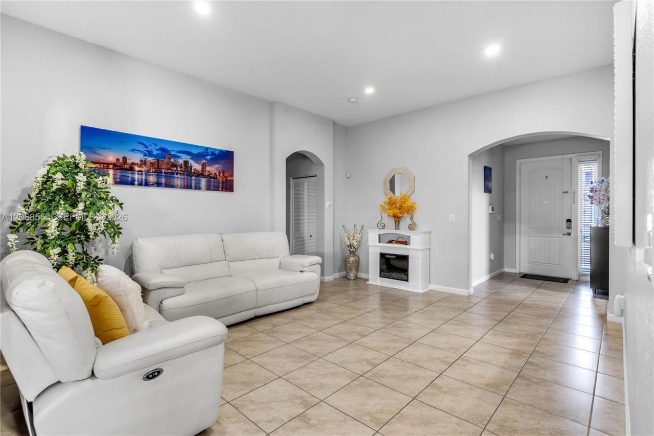 4189 NE 20th St , Homestead, FL 33033 Photo