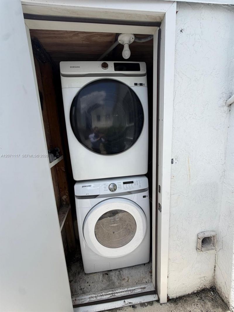 127 NW 47th Ter, Unit 4, Miami, FL 33127 Photo