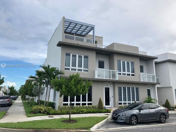 10330 NW 66 ST, Unit 10330, Doral, FL 33178