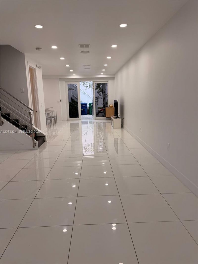 10330 NW 66 St, Unit 10330, Doral, FL 33178 Photo