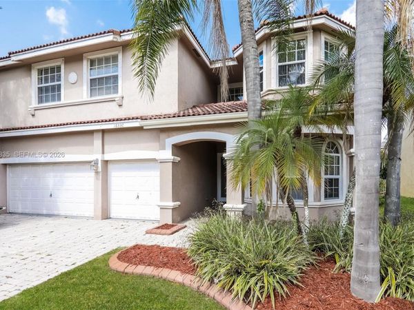 16337 SW 15th St , Pembroke Pines, FL 33027