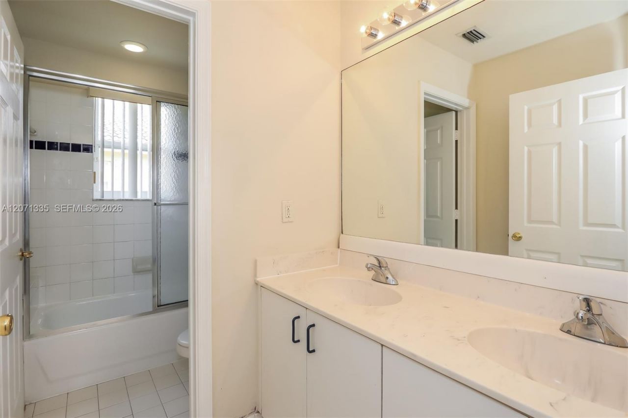 16337 SW 15th St, Pembroke Pines, FL 33027 Photo