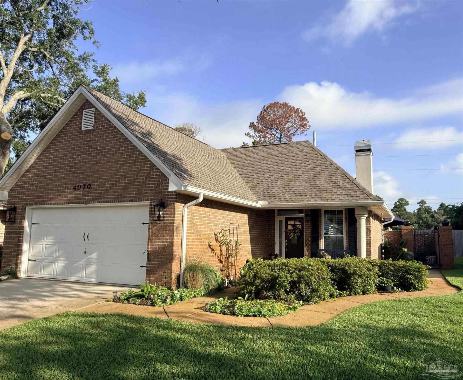 4070 Oak Pointe Dr, Gulf Breeze, FL 32563 Main Photo