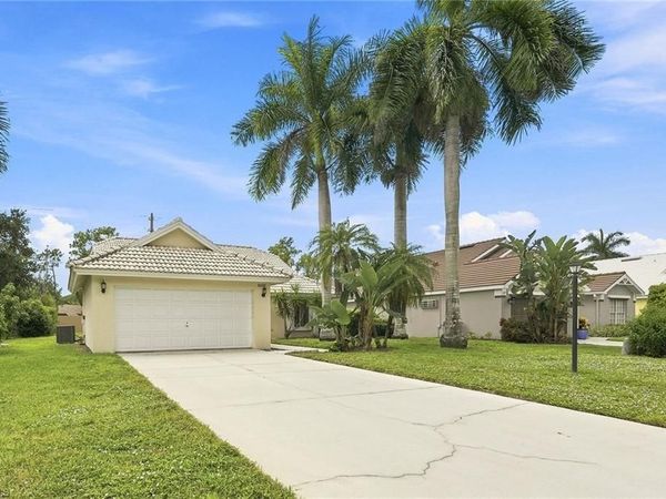 6022 Westbourgh DR , NAPLES, FL 34112