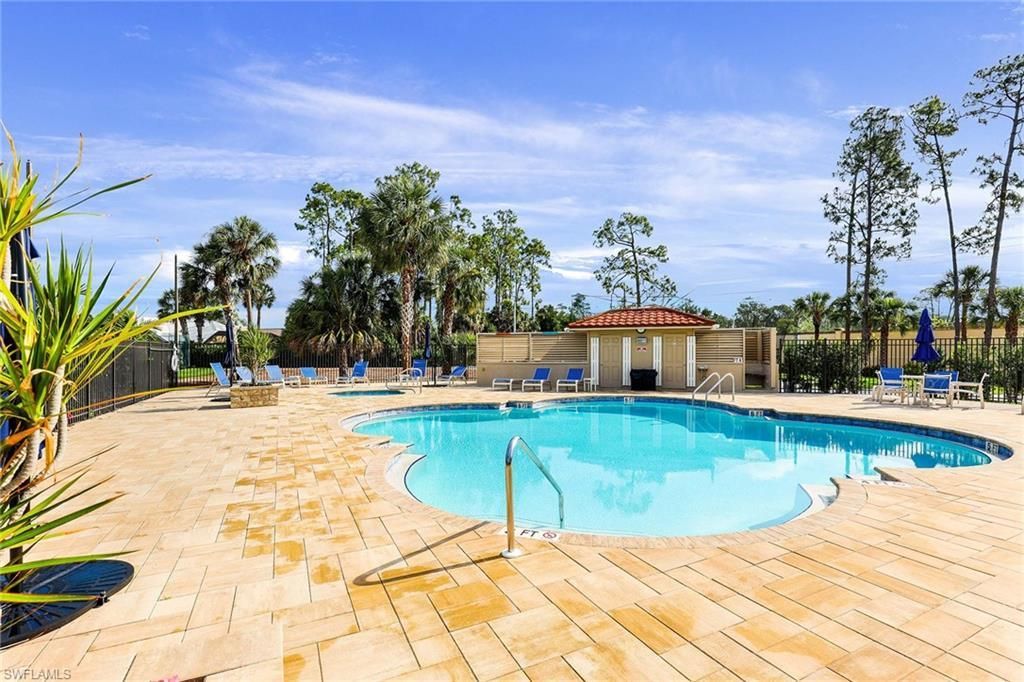 6022 Westbourgh Dr, Naples, FL 34112 Photo