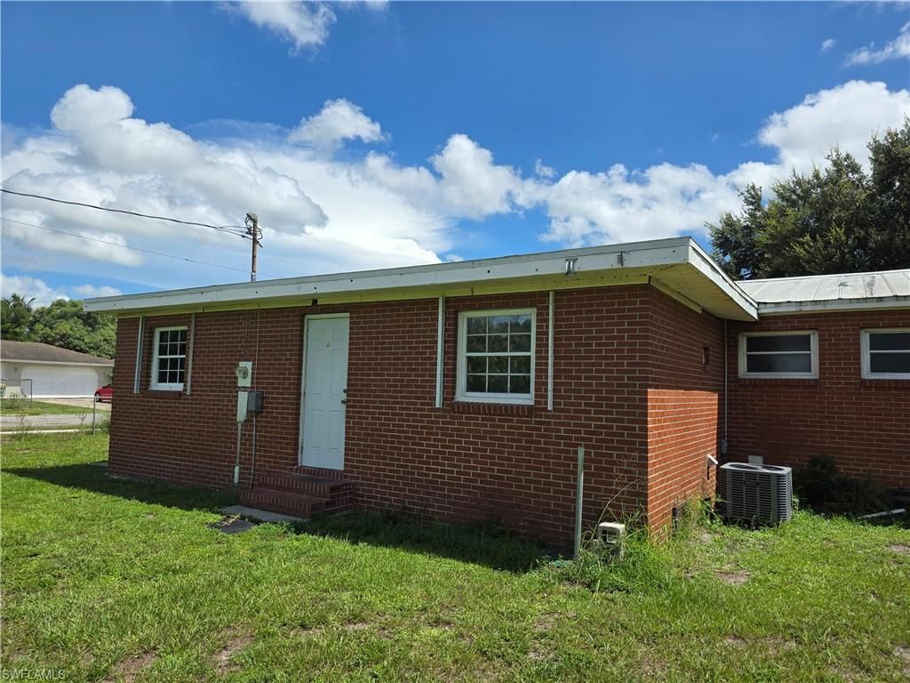 615 New Market Rd W, Immokalee, FL 34142 Photo
