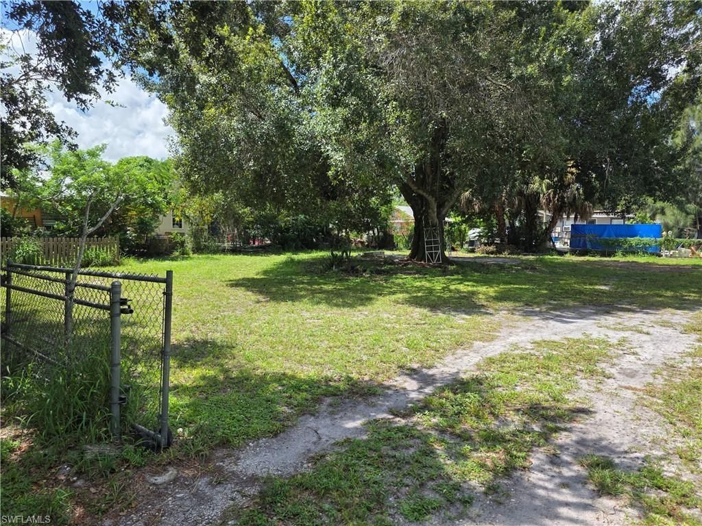 615 New Market Rd W, Immokalee, FL 34142 Photo