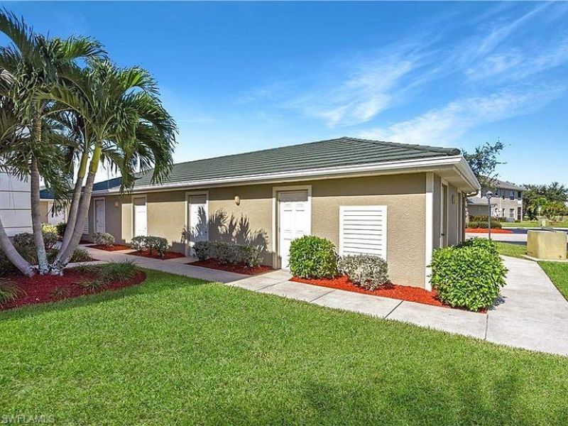 2261 Somerset Ridge Dr , Unit 203, Lehigh Acres, FL 33973 Photo