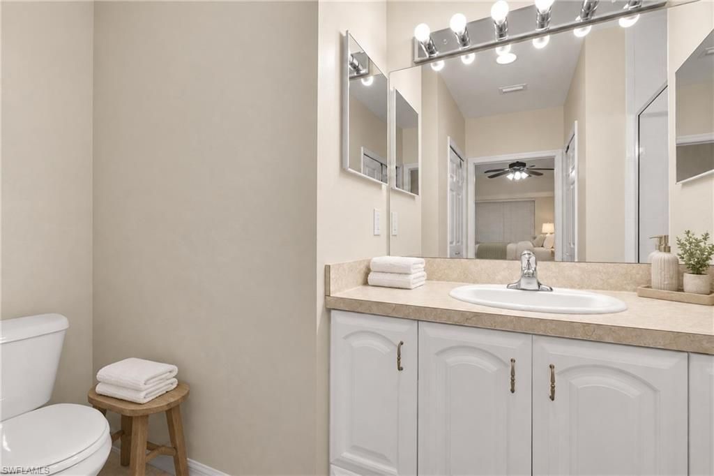 2261 Somerset Ridge Dr, Unit 203, Lehigh Acres, FL 33973 Photo