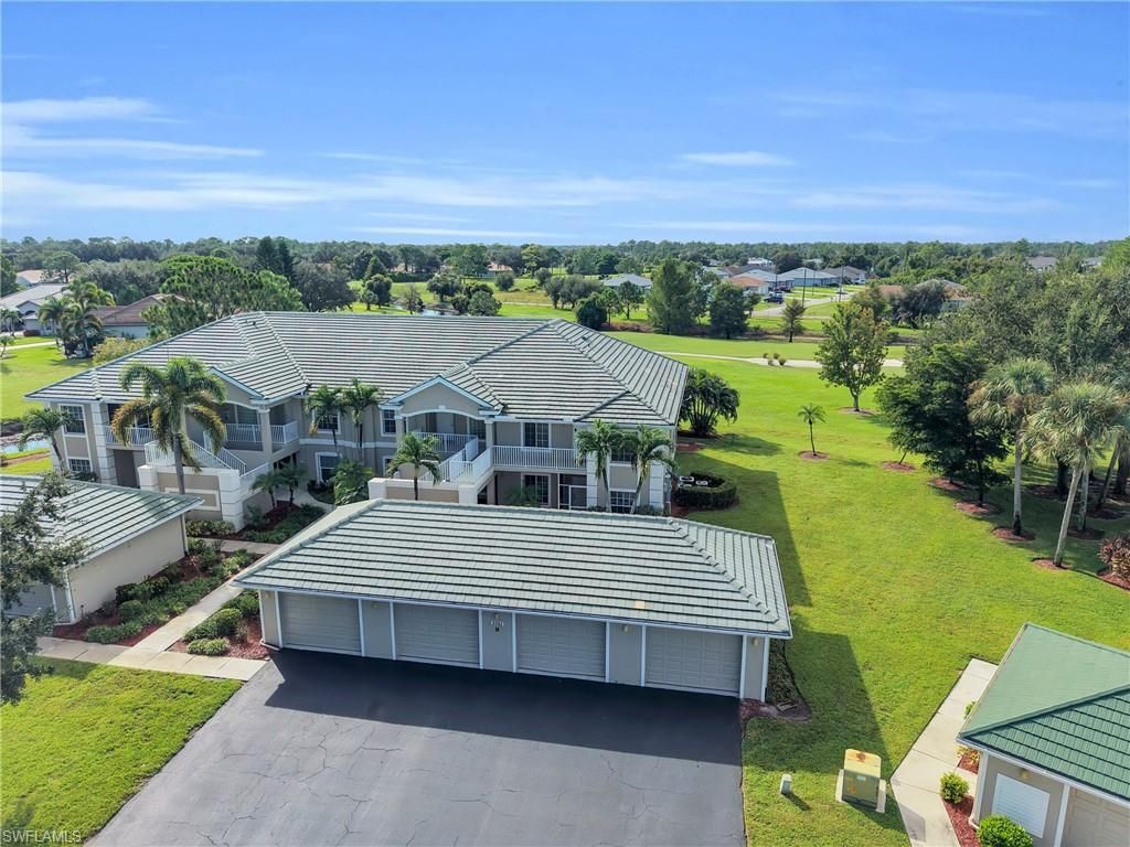 2261 Somerset Ridge Dr, Unit 203, Lehigh Acres, FL 33973 Photo