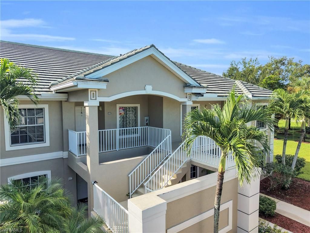 2261 Somerset Ridge Dr, Unit 203, Lehigh Acres, FL 33973 Photo