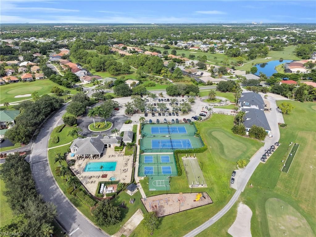 2261 Somerset Ridge Dr, Unit 203, Lehigh Acres, FL 33973 Photo