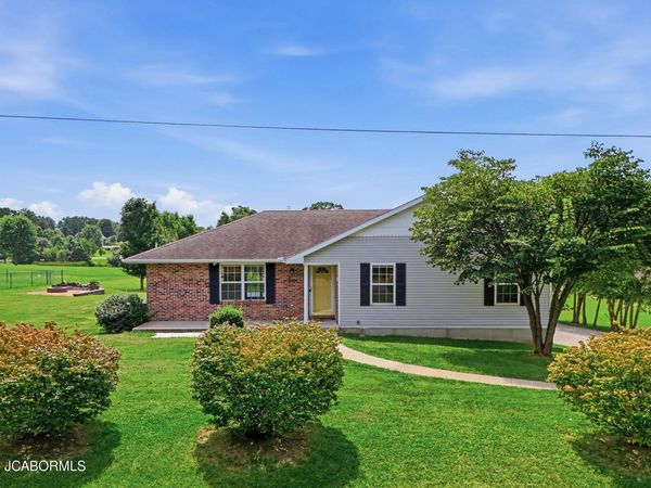 2044 COUNTY ROAD 382, Holts Summit, MO 65043