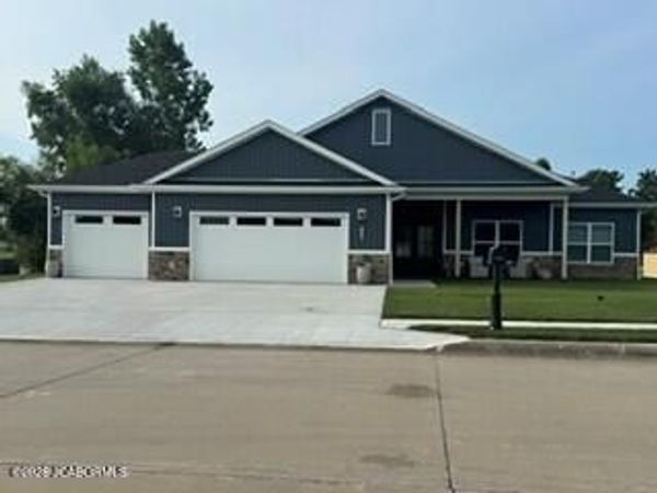 2425 KIRK DRIVE, Holts Summit, MO 65043