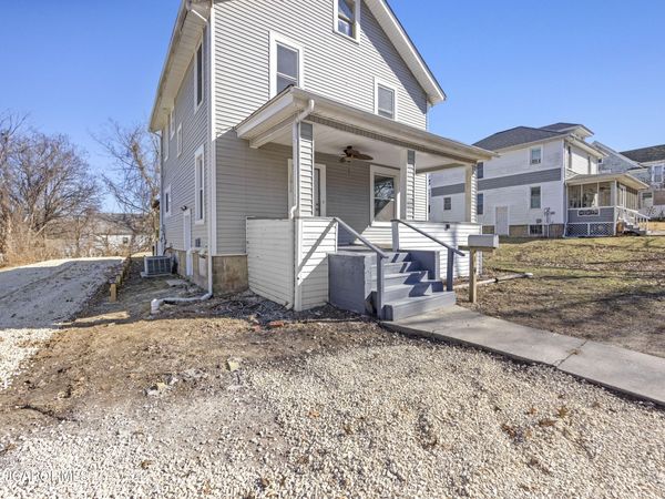 1012 N BLUFF STREET, Fulton, MO 65251