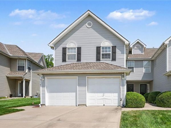 8155 N Lawn Avenue, Kansas City, MO 64119
