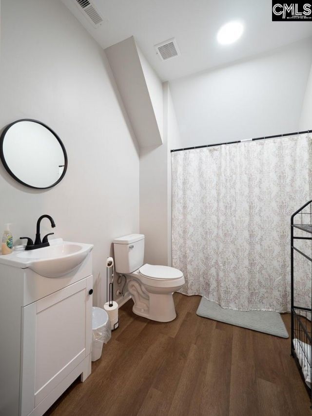 1296 Levi Street  Photo 13