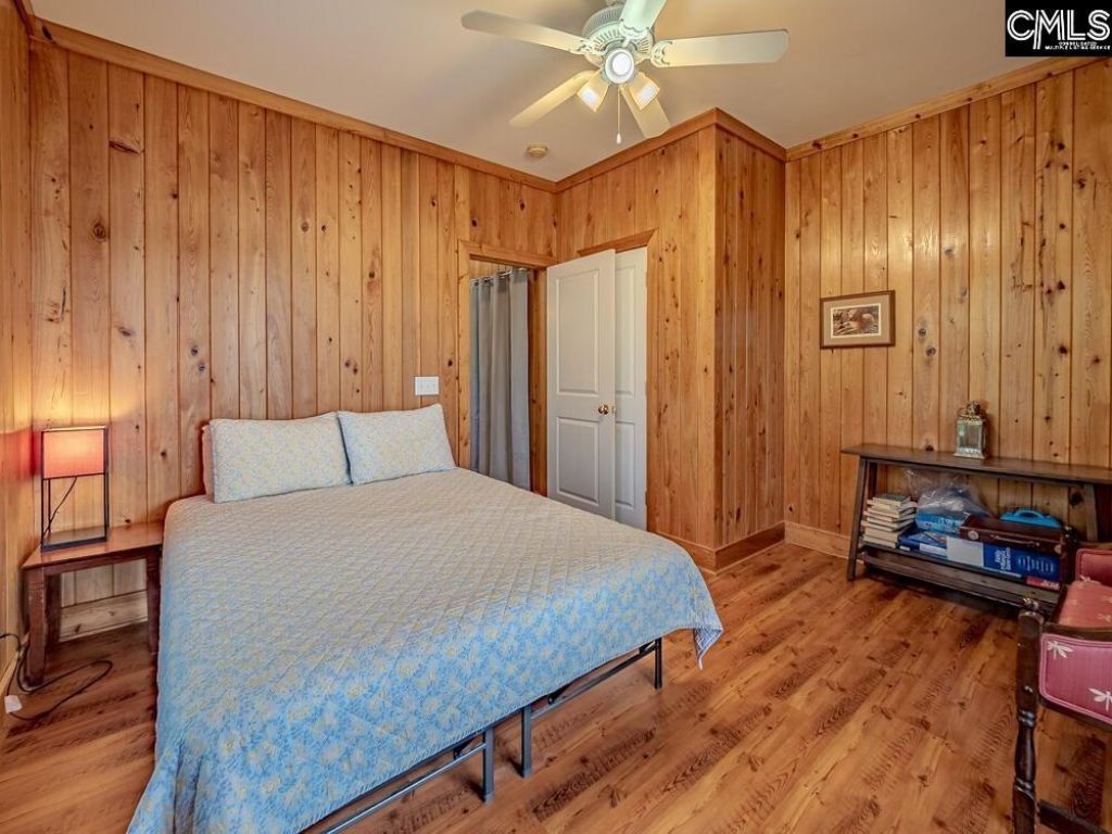 1296 Levi Street  Photo 20