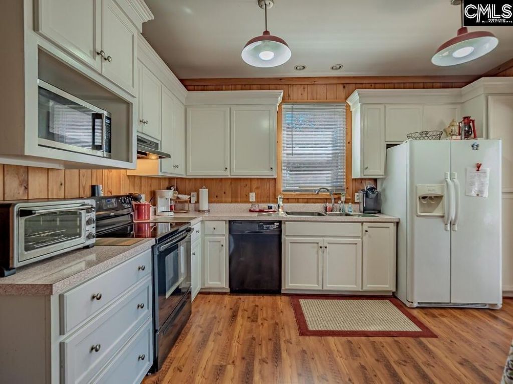 1296 Levi Street  Photo 30