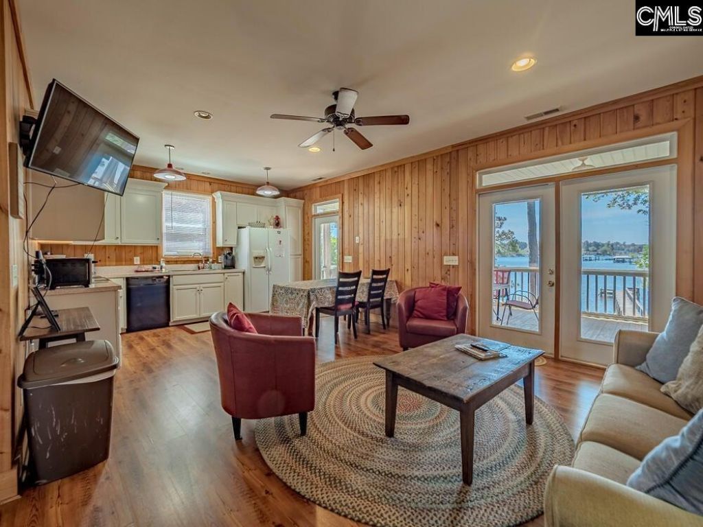1296 Levi Street  Photo 36