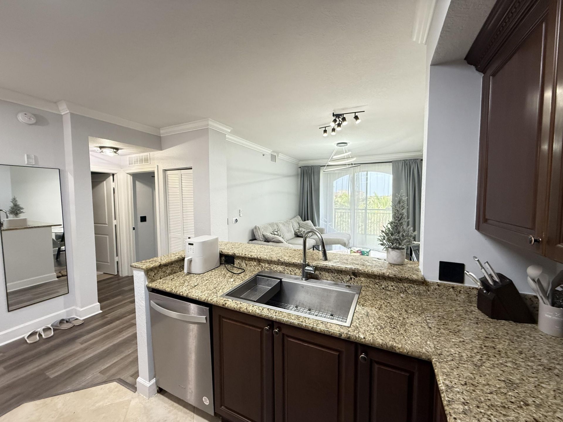 1660 Renaissance Commons Boulevard, Boynton Beach, FL 33426 Photo