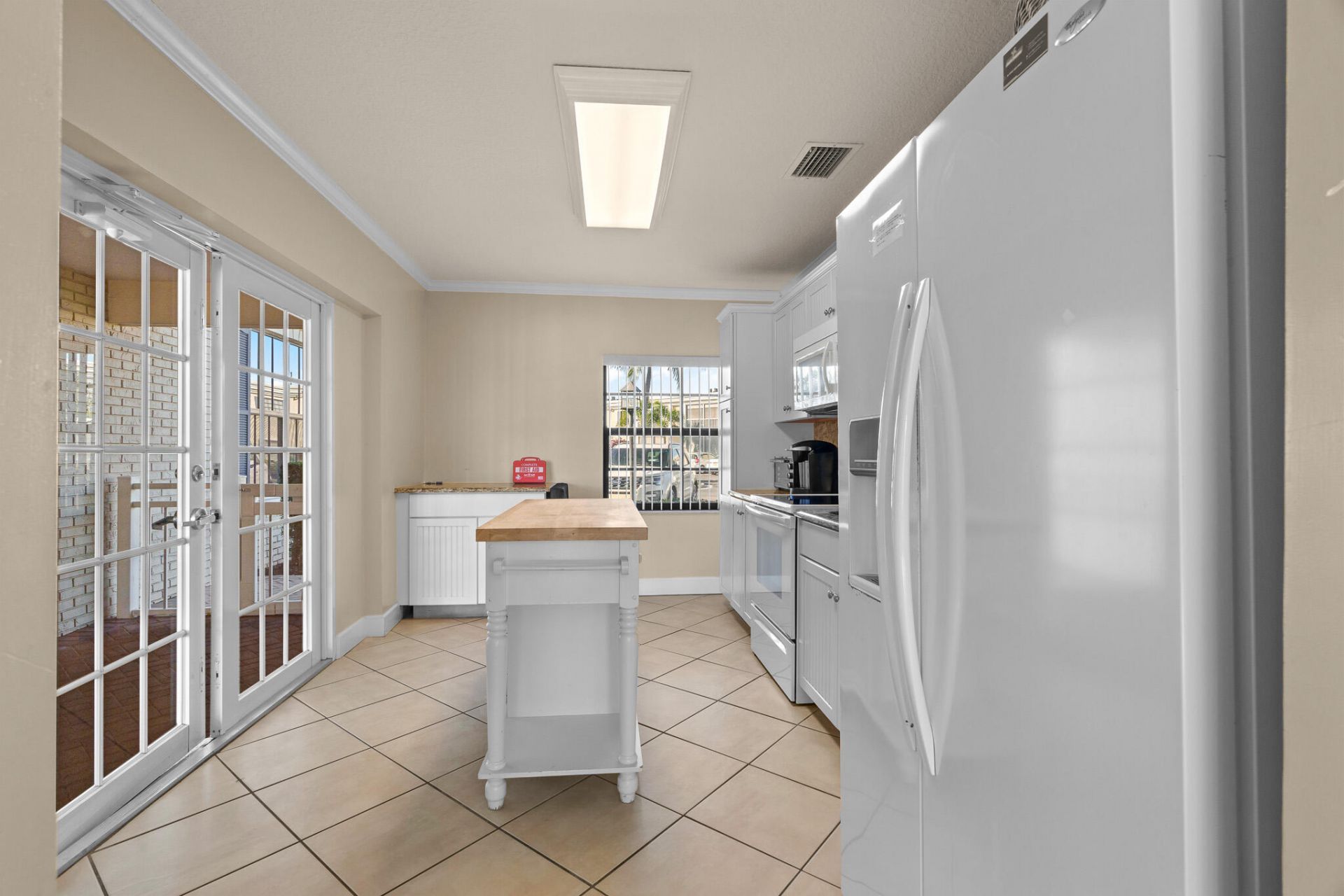 130 Cypress Club Drive, Unit 306, Pompano Beach, FL 33060 Photo