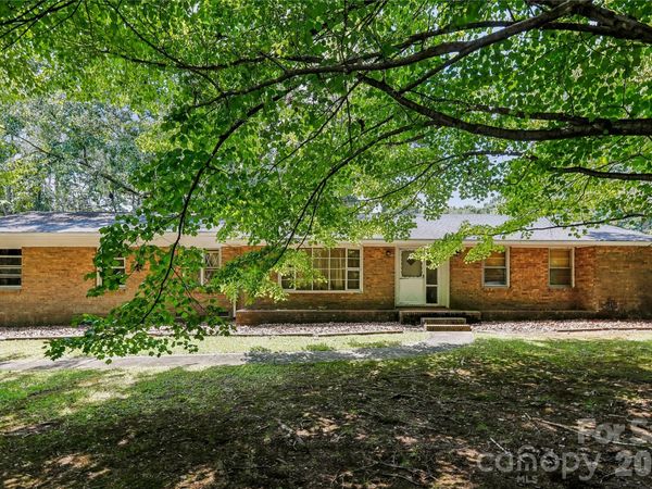 7816 Elwood Drive, Charlotte, NC 28227