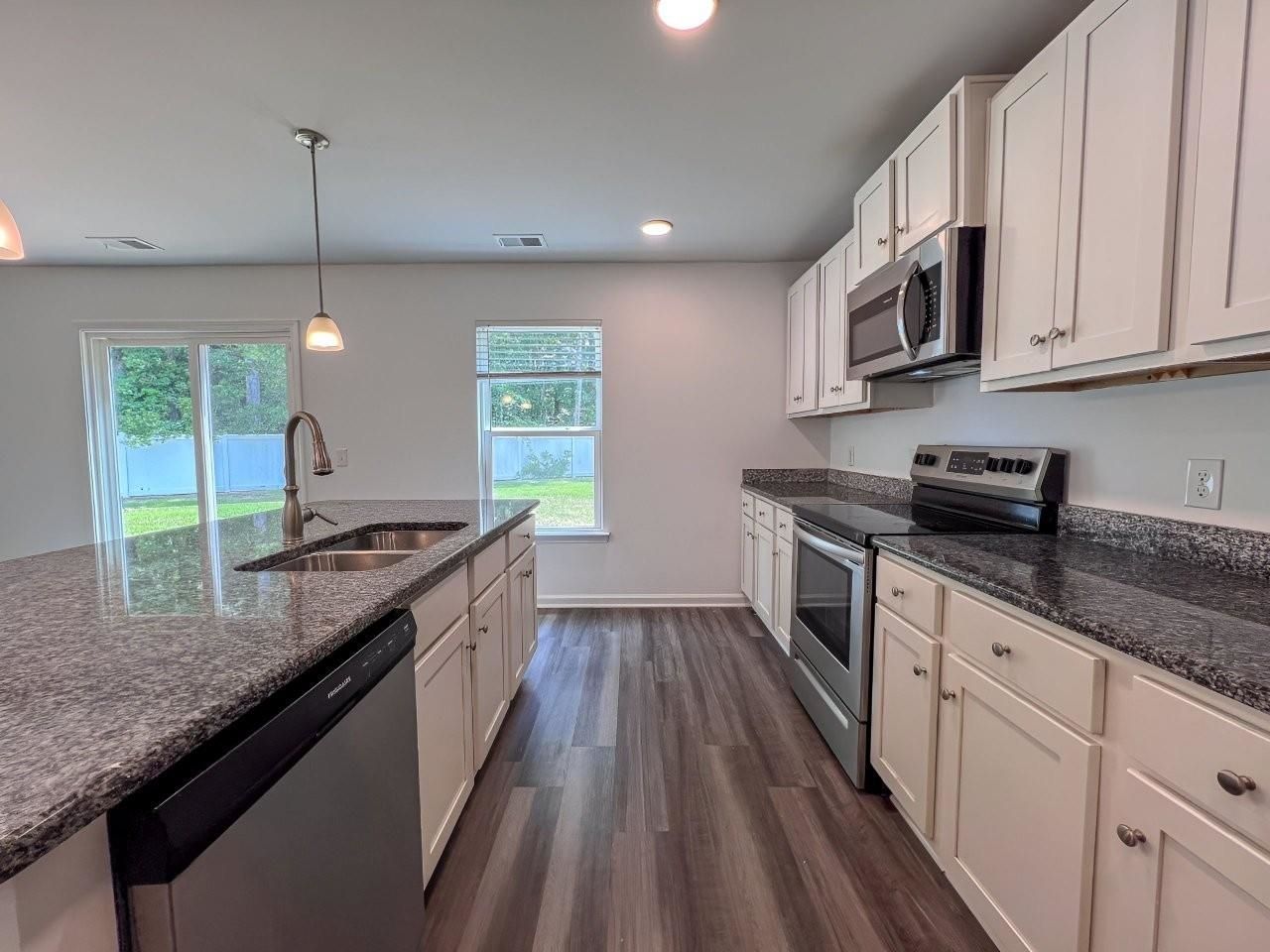 756 Treaty Ct. Photo 10