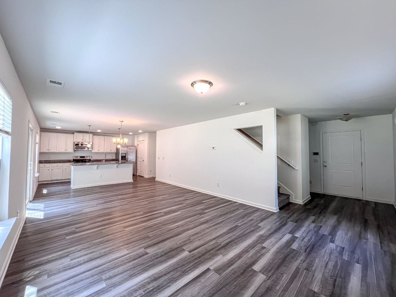 756 Treaty Ct. Photo 4