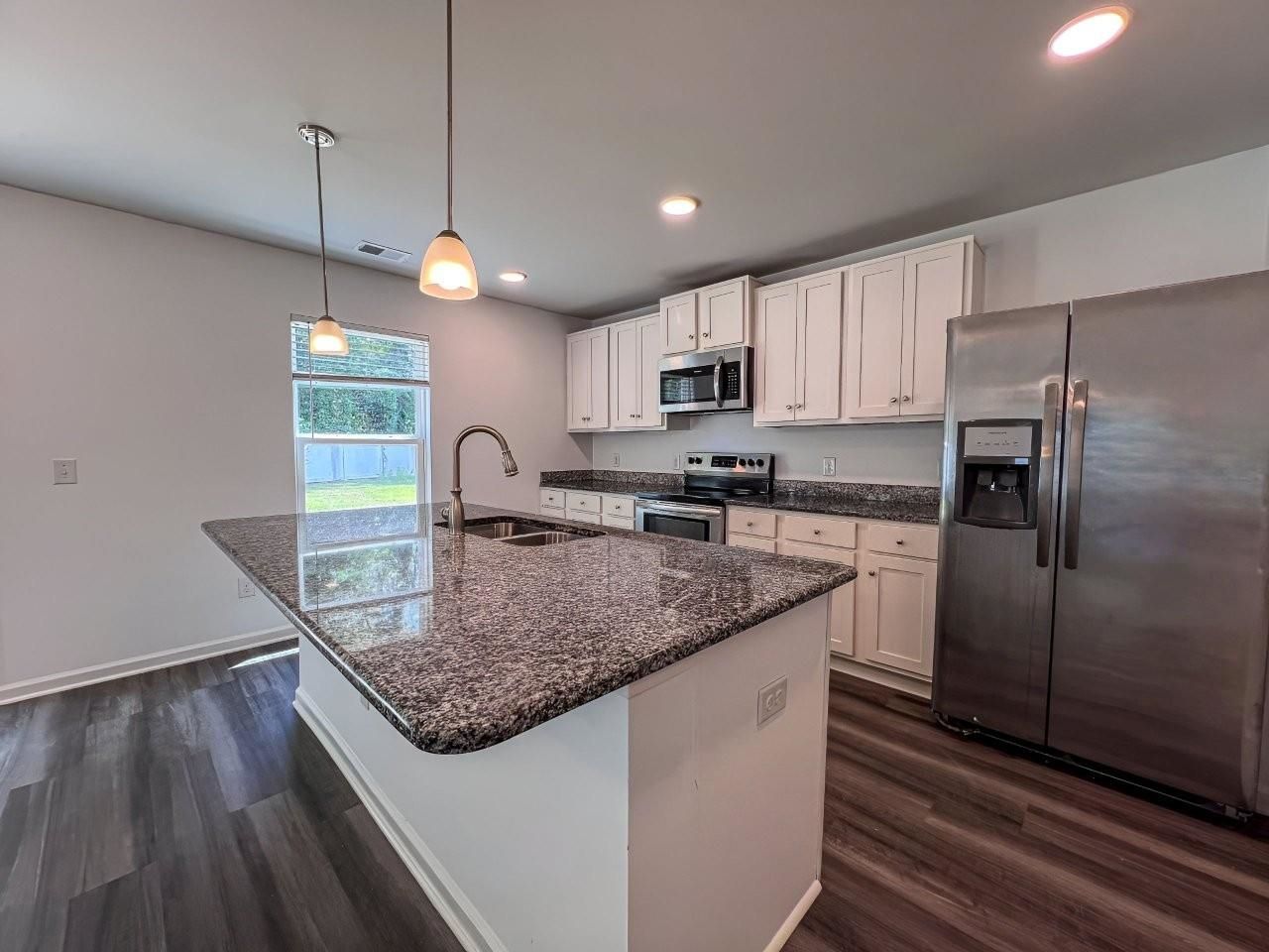 756 Treaty Ct. Photo 8