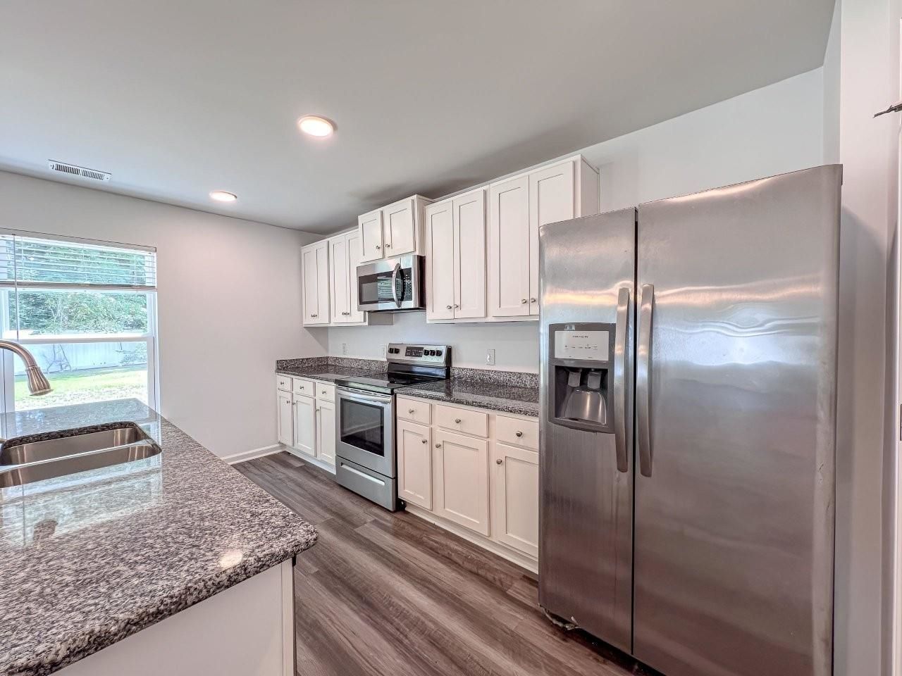756 Treaty Ct. Photo 9