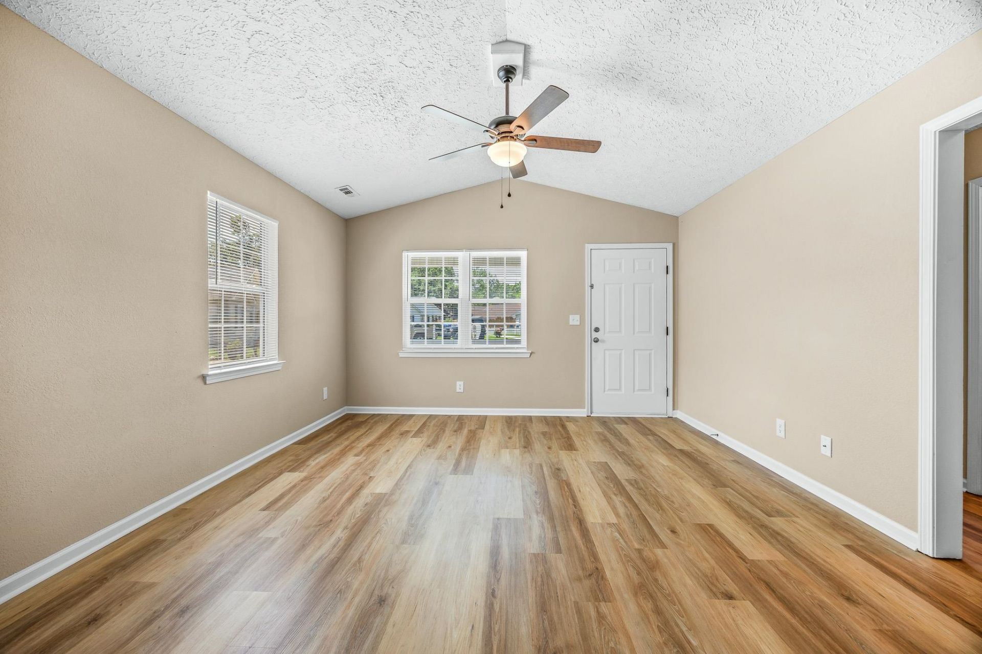 7990 Short Needle Ct. Photo 10