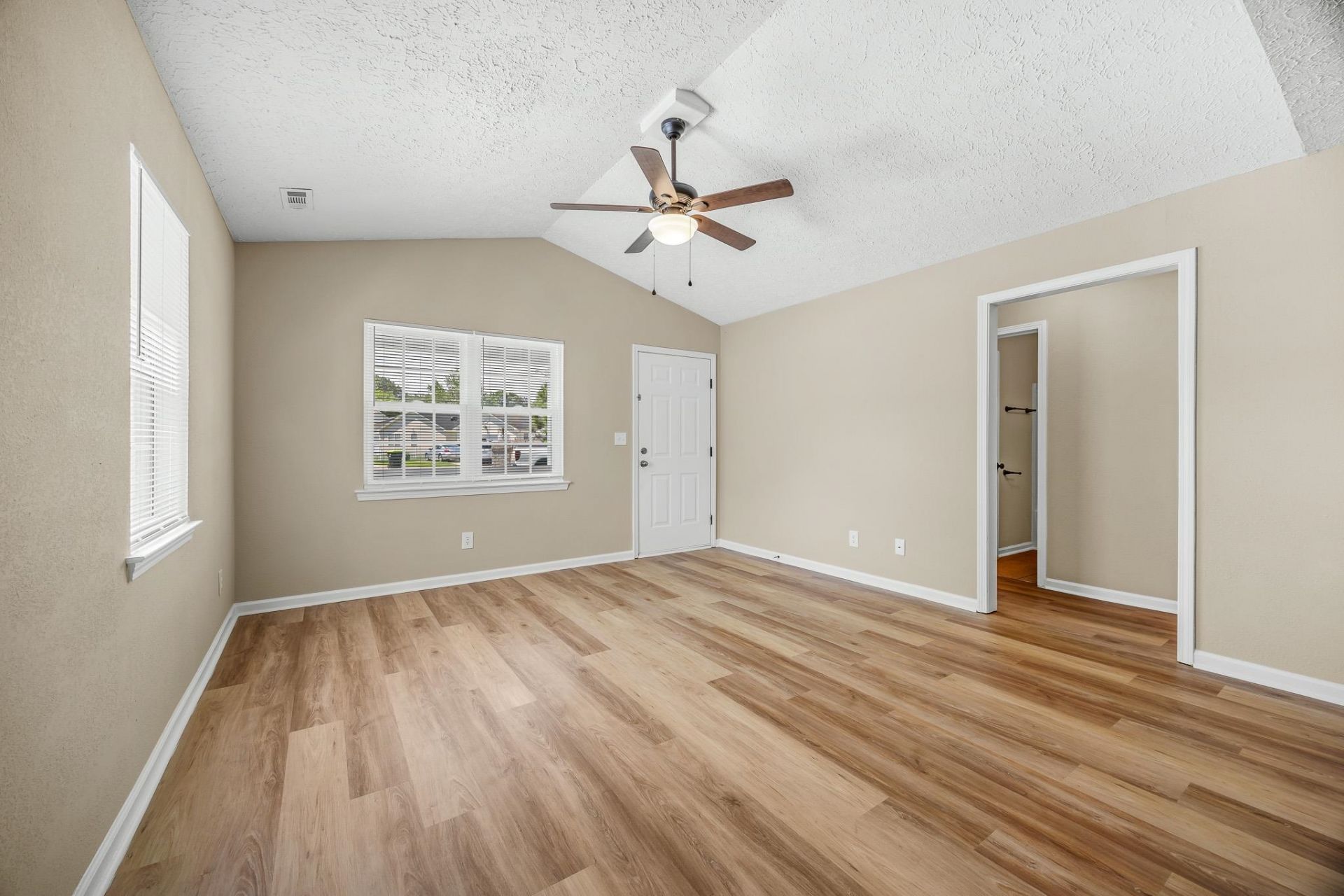 7990 Short Needle Ct. Photo 7