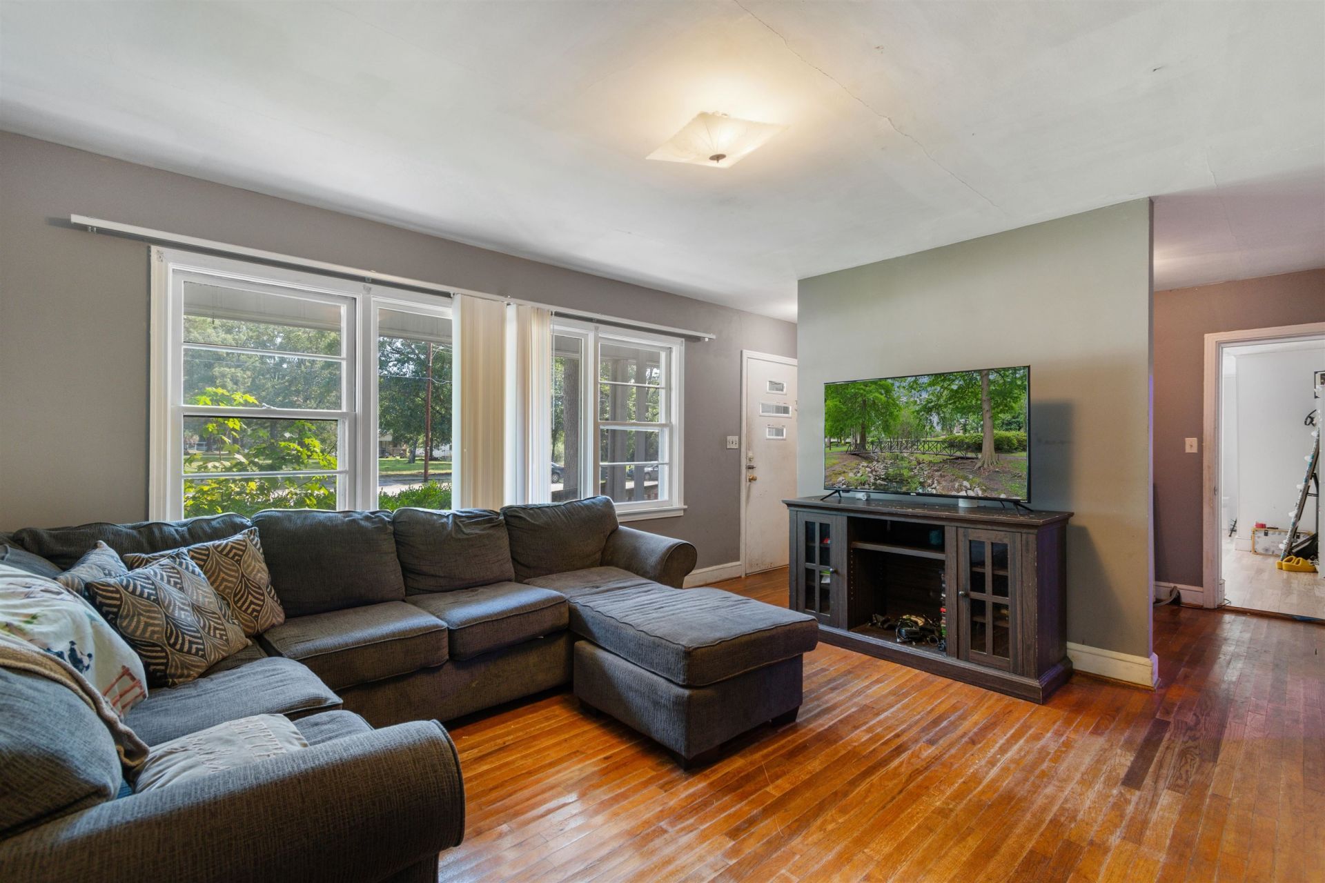 411 E Leitner St.  Photo 13